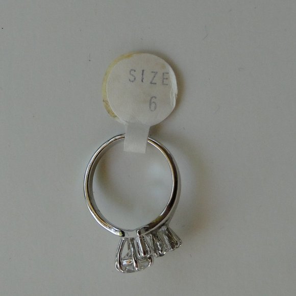 Fancy Cocktail CZ Ring Prong Set Size 6 - Picture 4 of 4